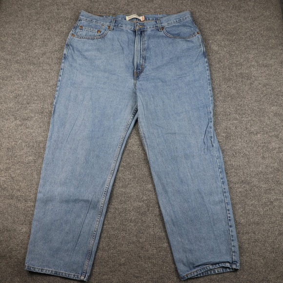 Levis 550 Jeans Mens 40x30 Light Wash Denim Relaxed Fit Tapered Leg Zip Fly Blue - Picture 1 of 16